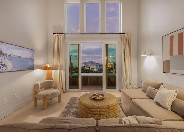 Peaceful 4br*private Pool*3-5 Min Walk To Beach! *